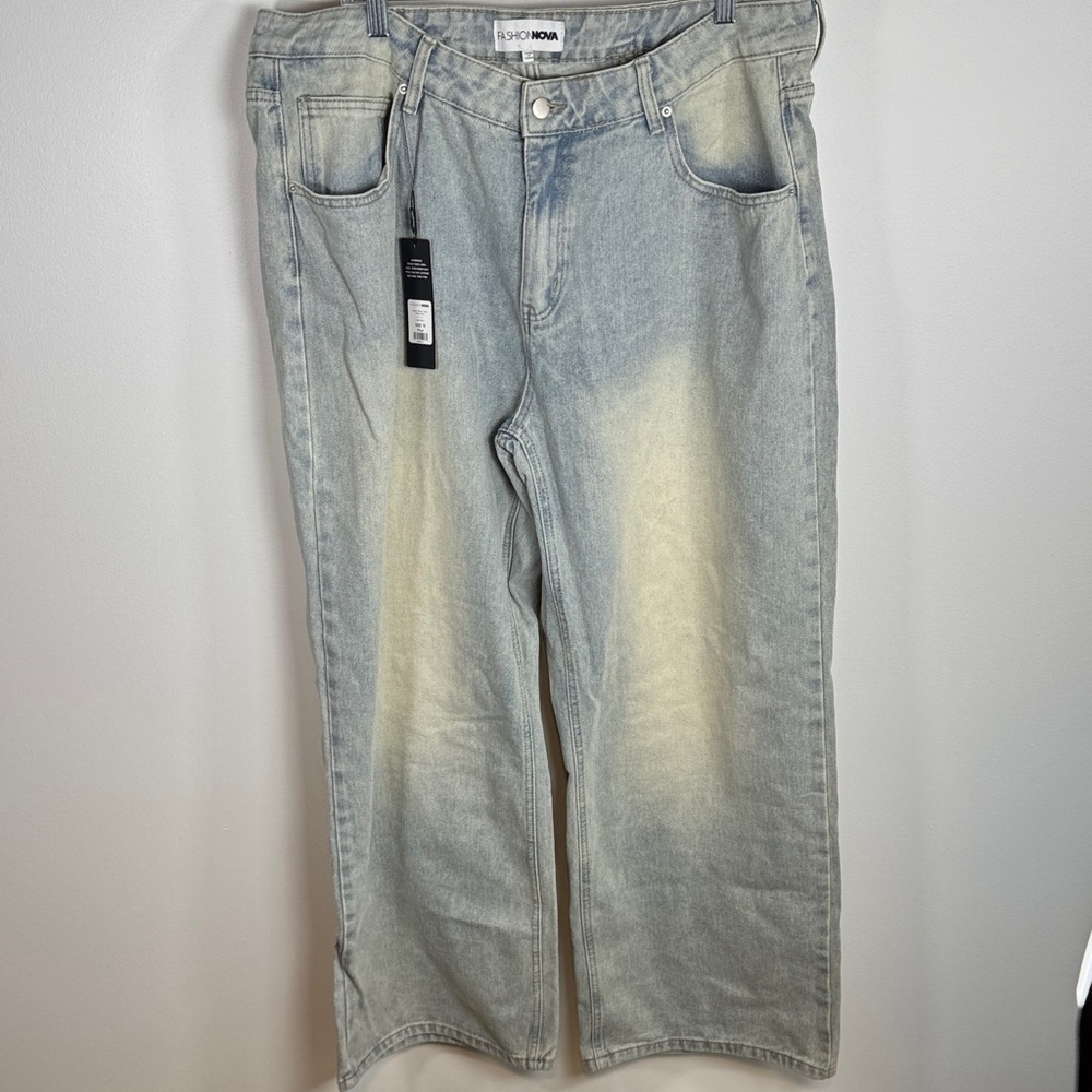NWT Fashion Nova Plus Size 18 Wide Leg Jeans